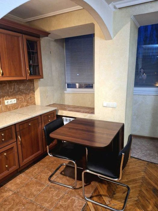 Затишна 1-к, вул. Березняківська, 36Г, метро "Лівобережна" - 10 хв.