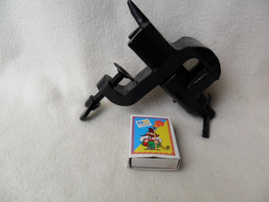 Лiщата-тиски тех времен