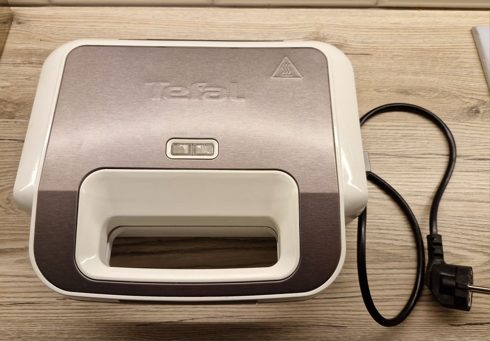 Opiekacz Gofrownica TEFAL Snack Xl Sw7011 toster - uszkodzone zamykani