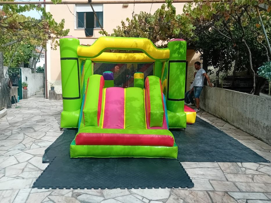 Aluguer de insufláveis