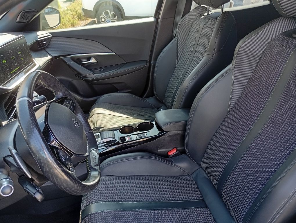 Peugeot 2008 1.2T GT