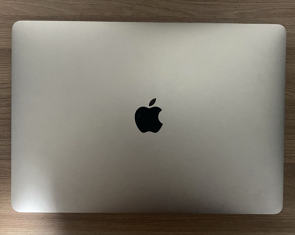Apple MacBook Pro 13 2016 retina touchbar 80%+ 8/256 core i5 ноутбук