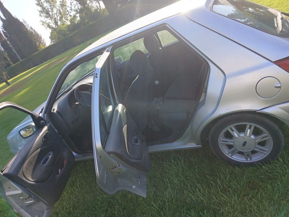 Vendo ou troco por megane polo golf ect.. com volta minha