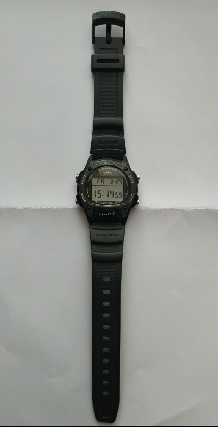 Casio illuminator годинник