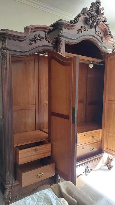 Guarda-Roupa Vintage(Negociável)
