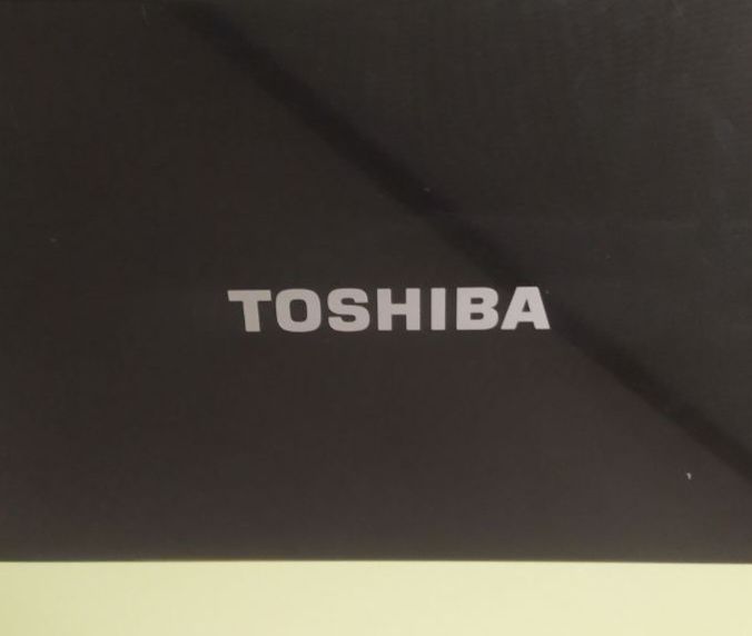 Ноутбук Toshiba L670