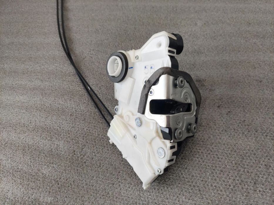 Fechadura / fecho porta frente direito TOYOTA Yaris (_P13_)