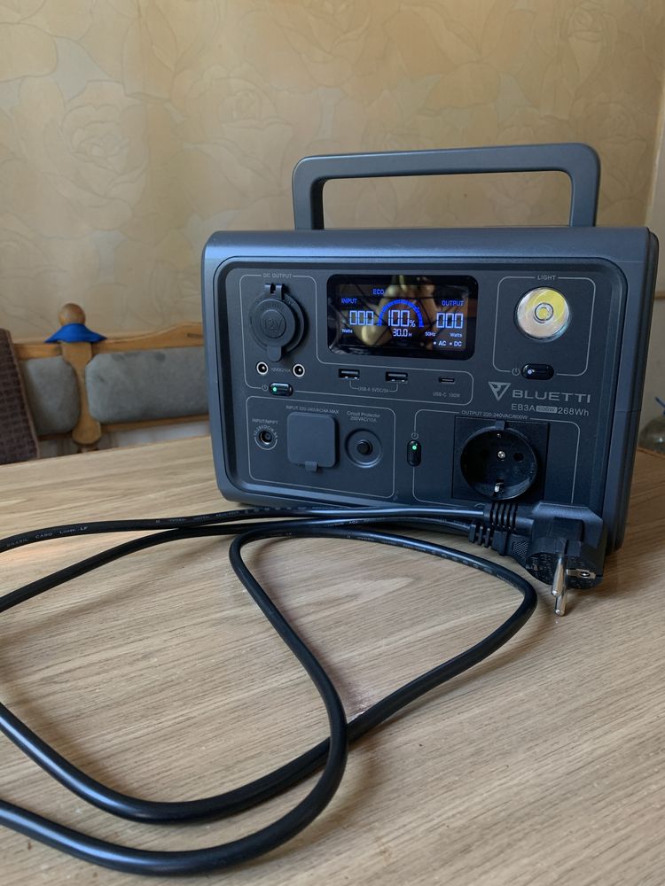 Зарядна станці Bluetti EB3A