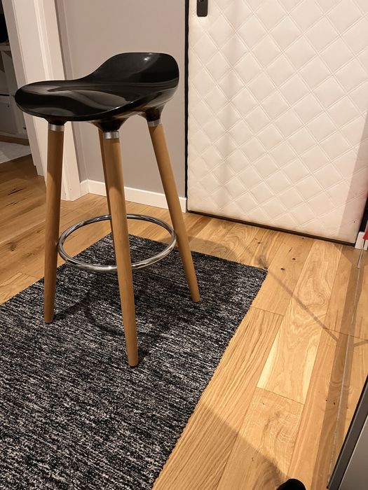 Krzeslo barowe hoker