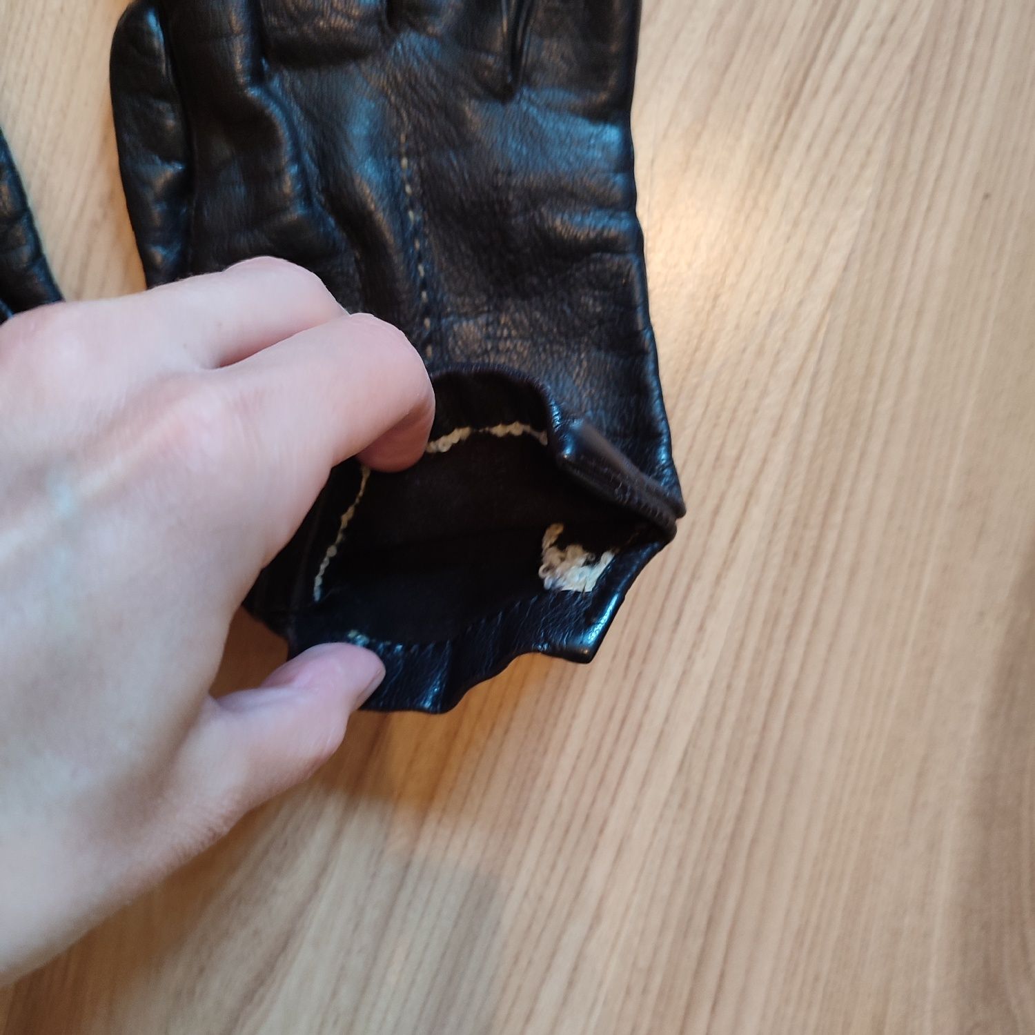 Vintage skórzane rękawiczki w kolorze ciemno brązowym
Stan dobry, używ