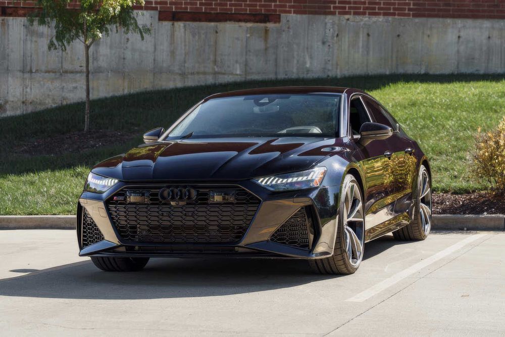 Audi RS7 quattro      2022