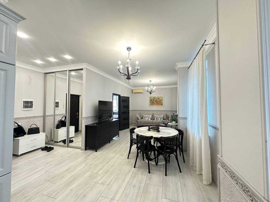 Центр. Новострой. 2 комнатная. Ремонт.