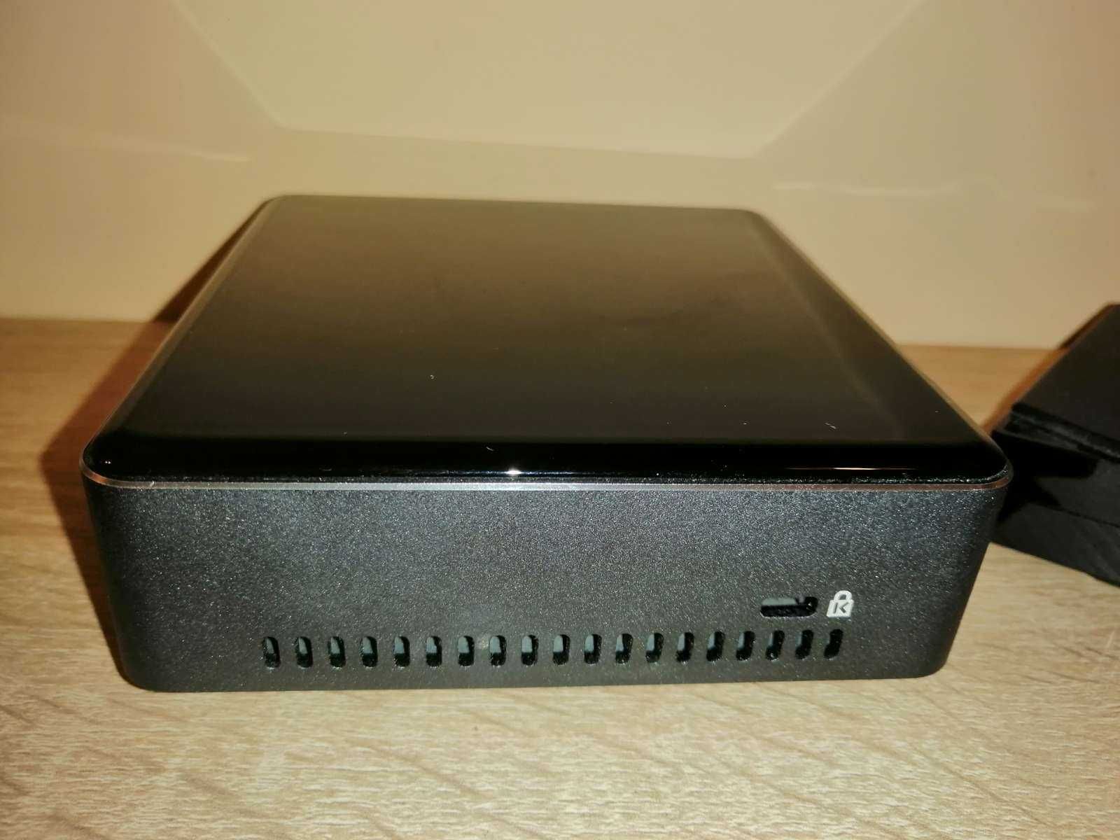 Komputer NUC7 (Windows 10pro - naklejka)