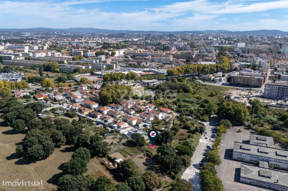 Terreno Urbano com 751 m² em Ramalde, Porto.