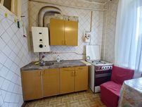 Центр біля Прикордонної зупинка міська лікарня. Закритий двір