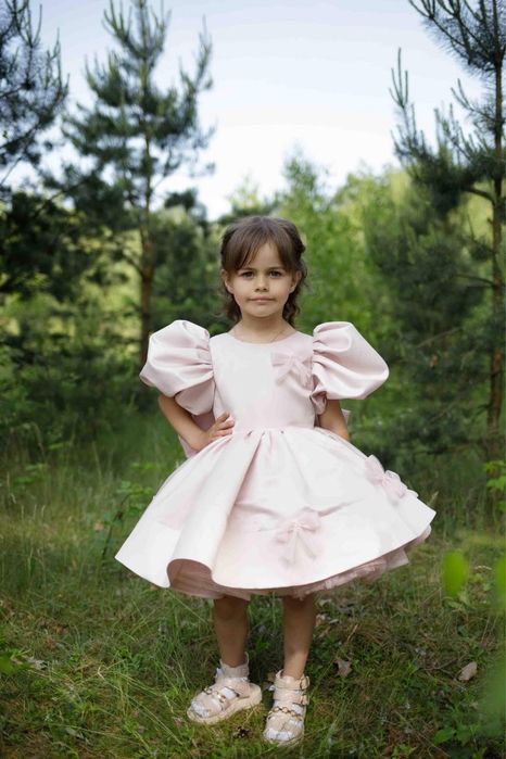 Продам дитячі сукні