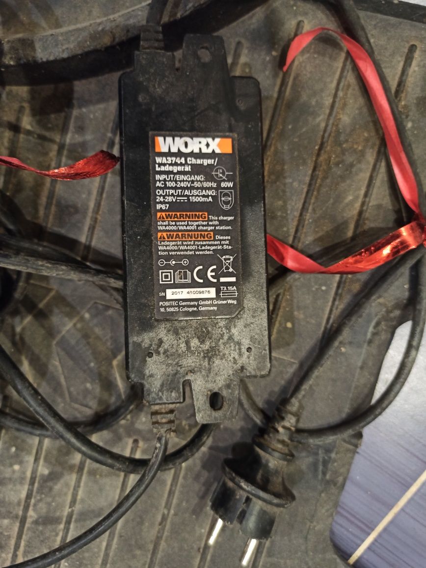 Robot koszący Worx WG799E