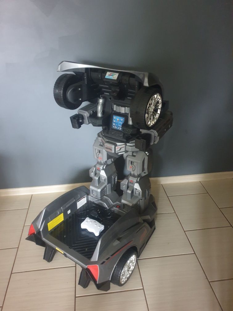 Prezent robot sterowany jezdzacy duży transformer knight challenge me