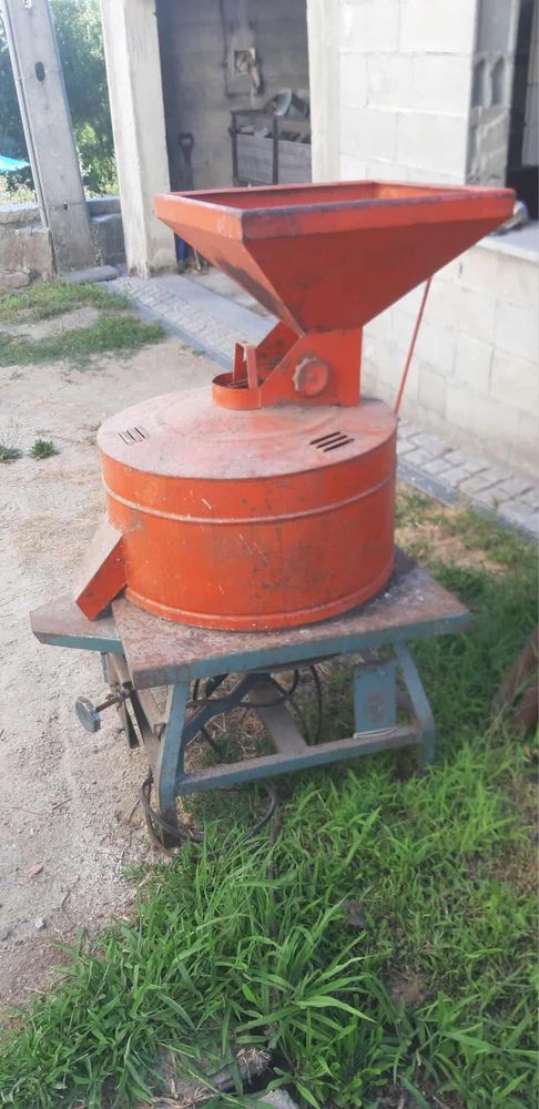 Moinho elétrico sem motor