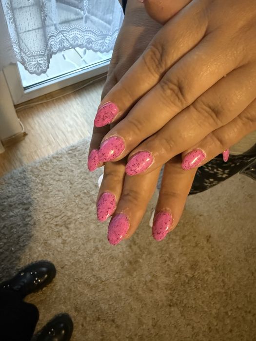 Przedluzanie zelem /hybryda/pedicure