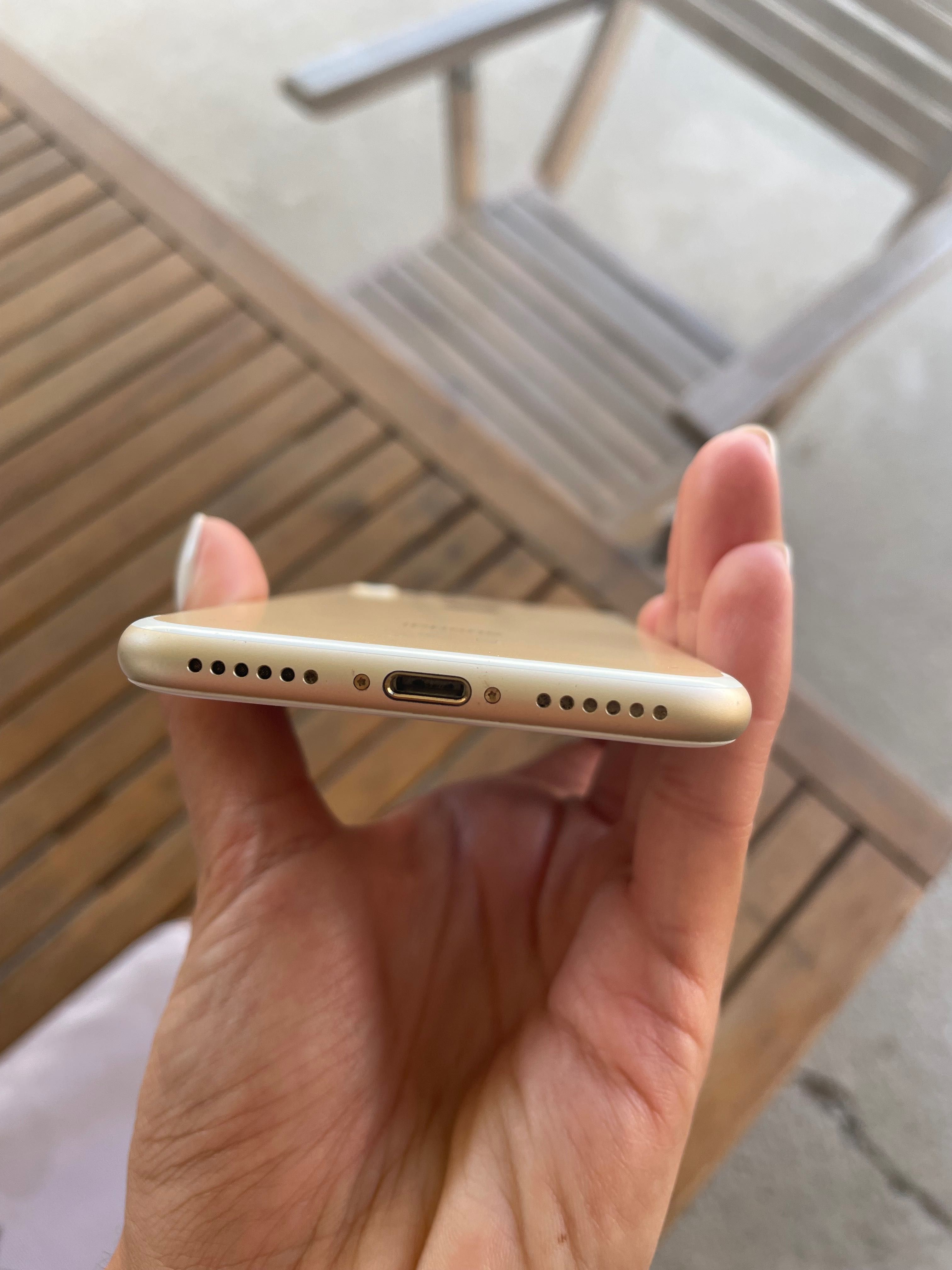 iPhone 7 rosa em ótimo estado