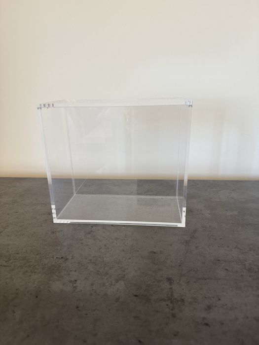 ETB caixa acrilica proteçao