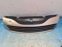 ATRAPA / GRILL 8200012581  RENAULT LAGUNA II