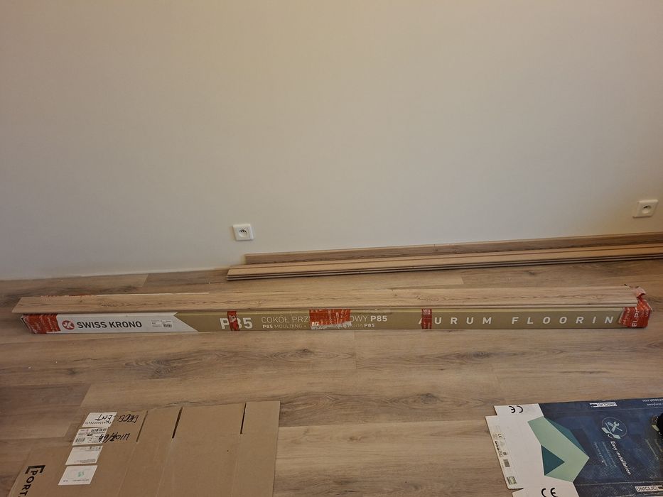 Listwy przypodłogowe SWISS KRONO Aurum  dąb meringa 13 szt  32,5mb