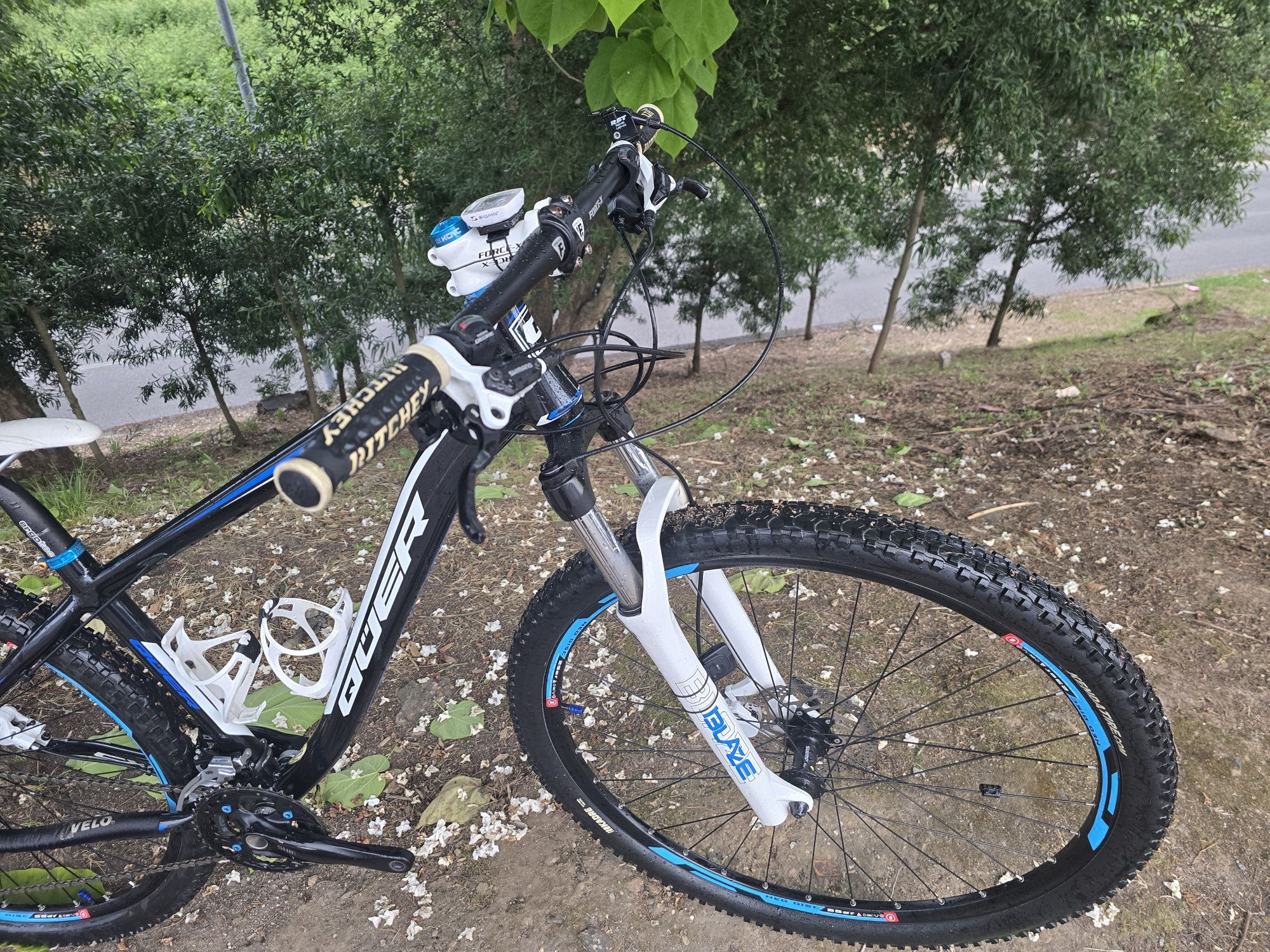 Btt 29 s 10x3v travoes hidraulicos
