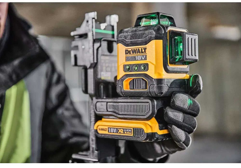 DeWALT DCLE34031 Рівень лазерний 3D\Каркас\Зелений\Гарантiя\3х360