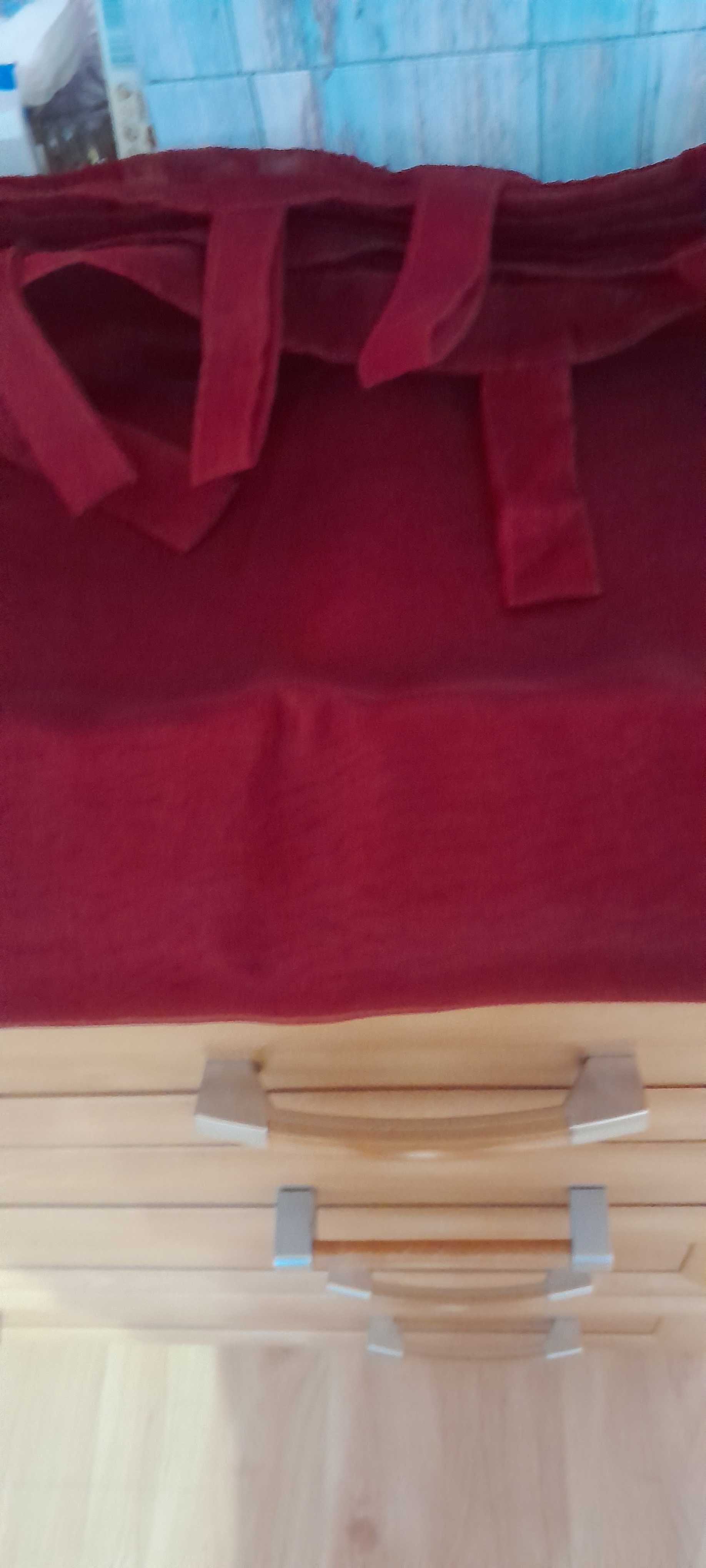 Nowa firana bordo na szelkach