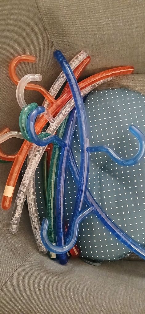 Wieszkai plastikowe przezroczyste 9 szt