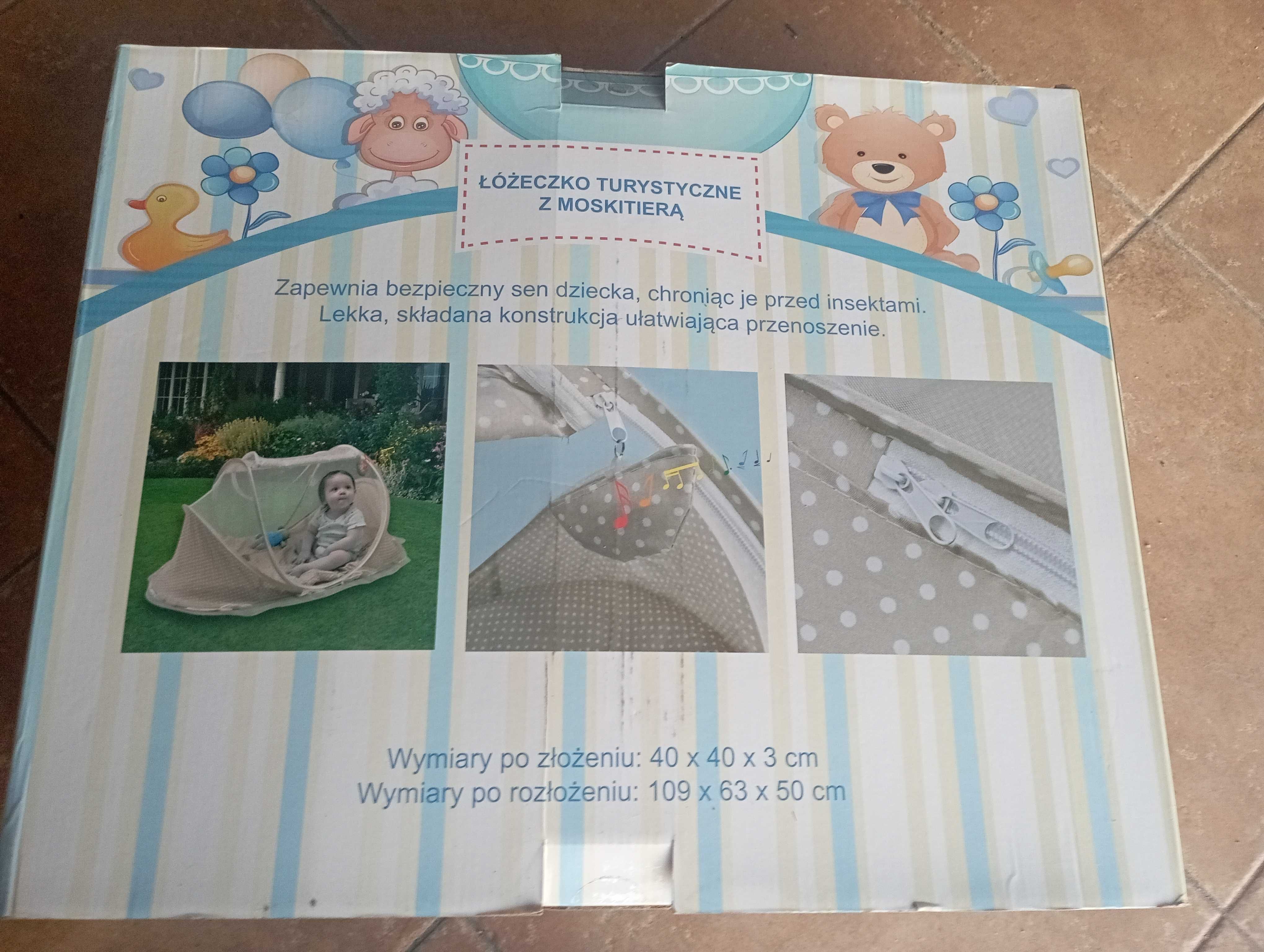 Łóżko turystyczne z moskitierą