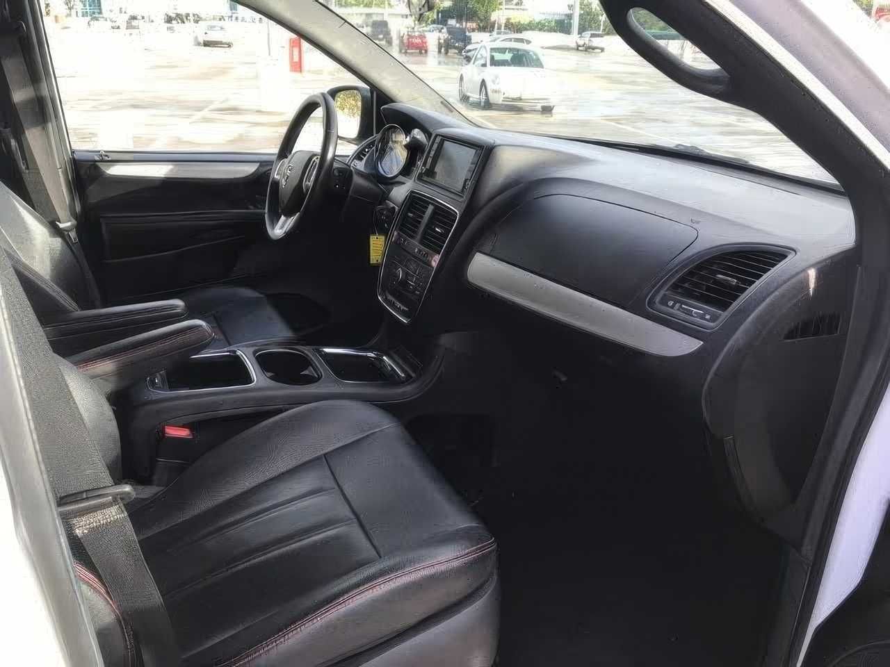 2016 Dodge Grand Caravan RT