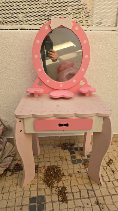 Cómoda de menina