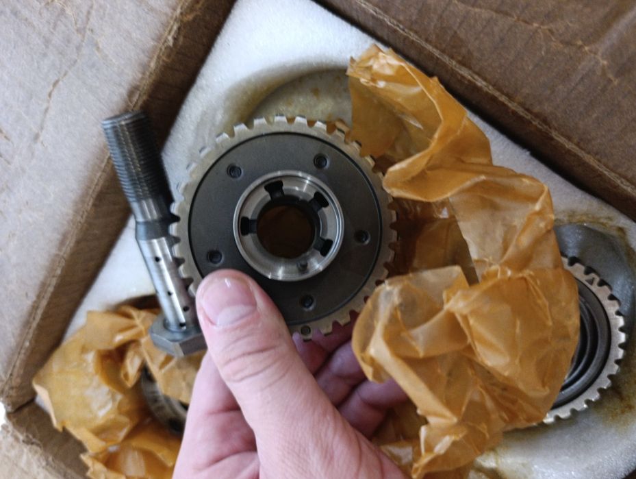 Фазорегулятор, шестерня розподільчого валу двигуна 3.6 Pentastar