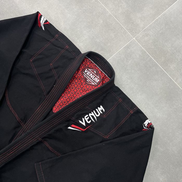 чорне кімоно Гі Venum для бразильського джиу-джитсу BJJ