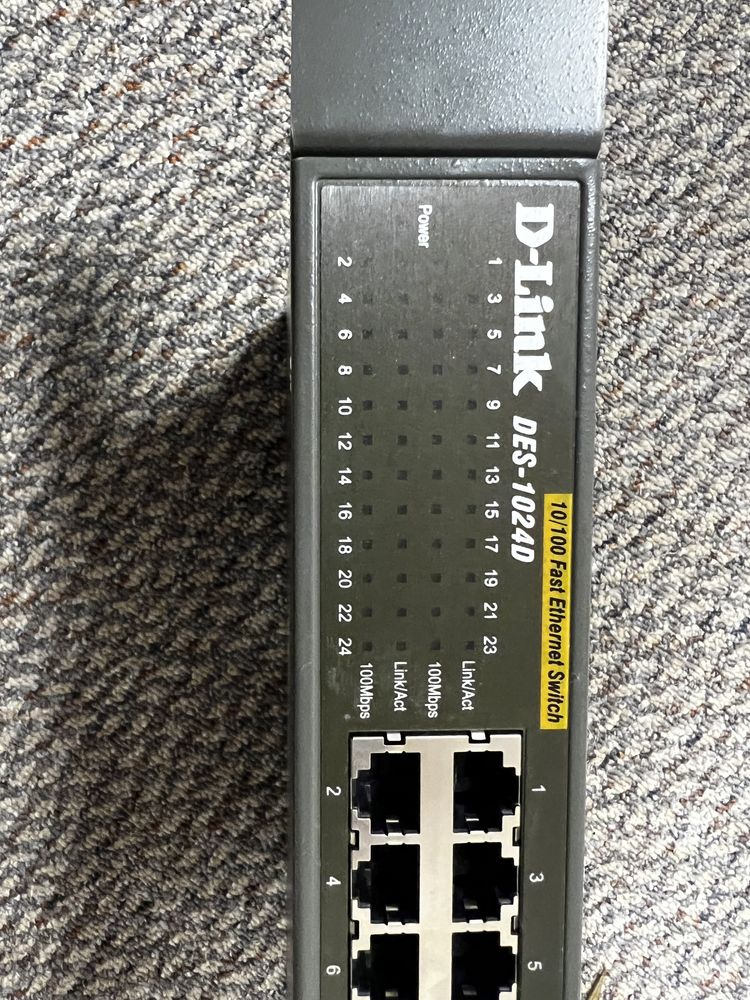 D-link DES-1024D 10/100 Fast Ethernet Switch