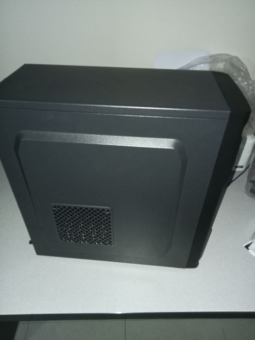 Caixa PC NOX Lite 020 como nova