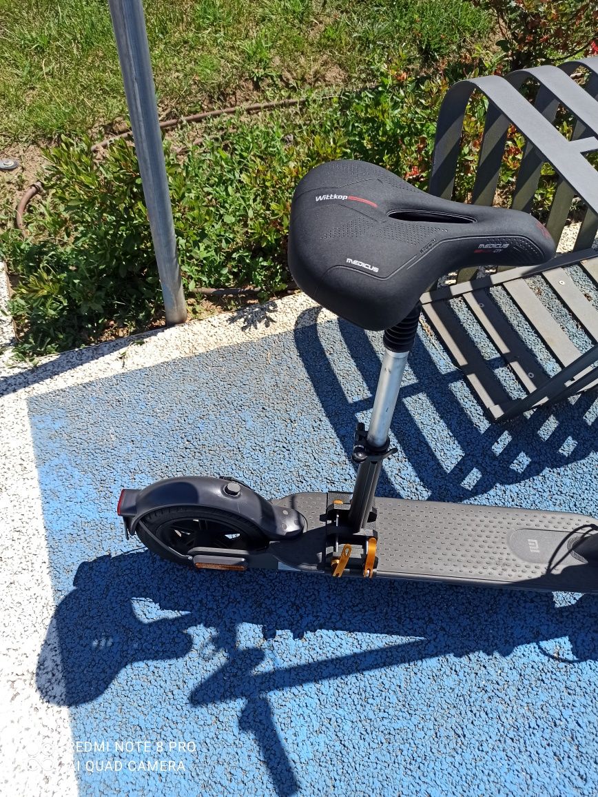 Trotinete Xiaomi com assento