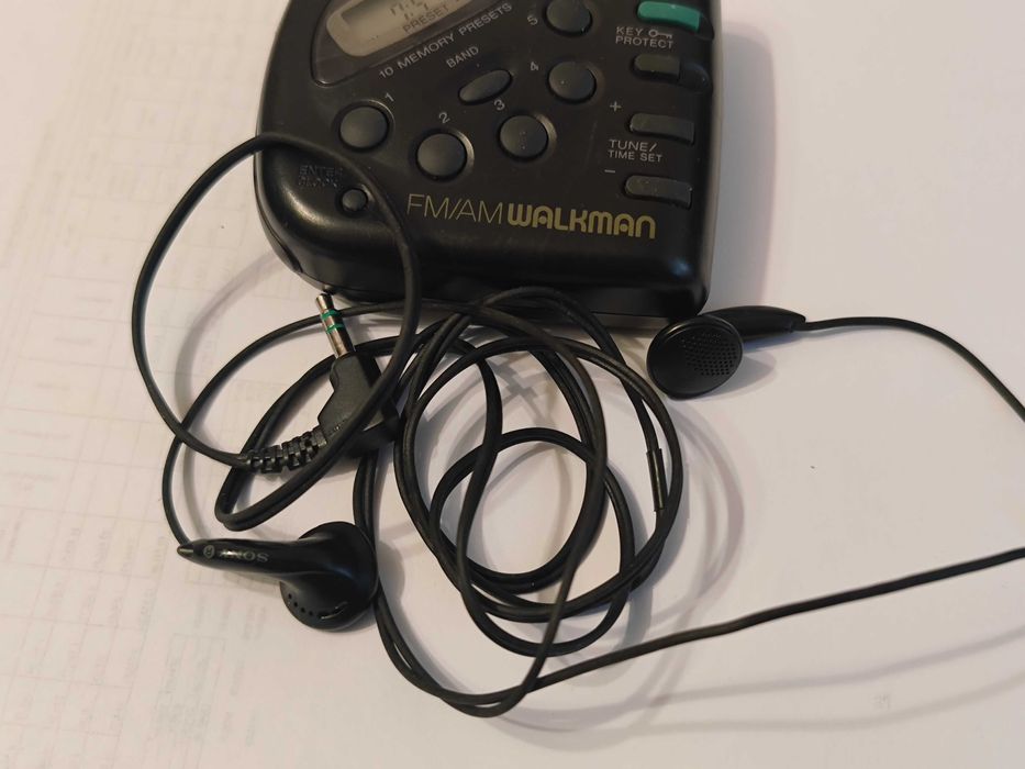 Радиоприемник sony