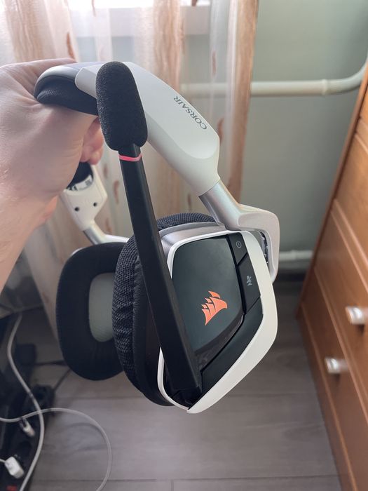 Навушники бездротові Corsair VOID RGB ELITE Wireless наушники