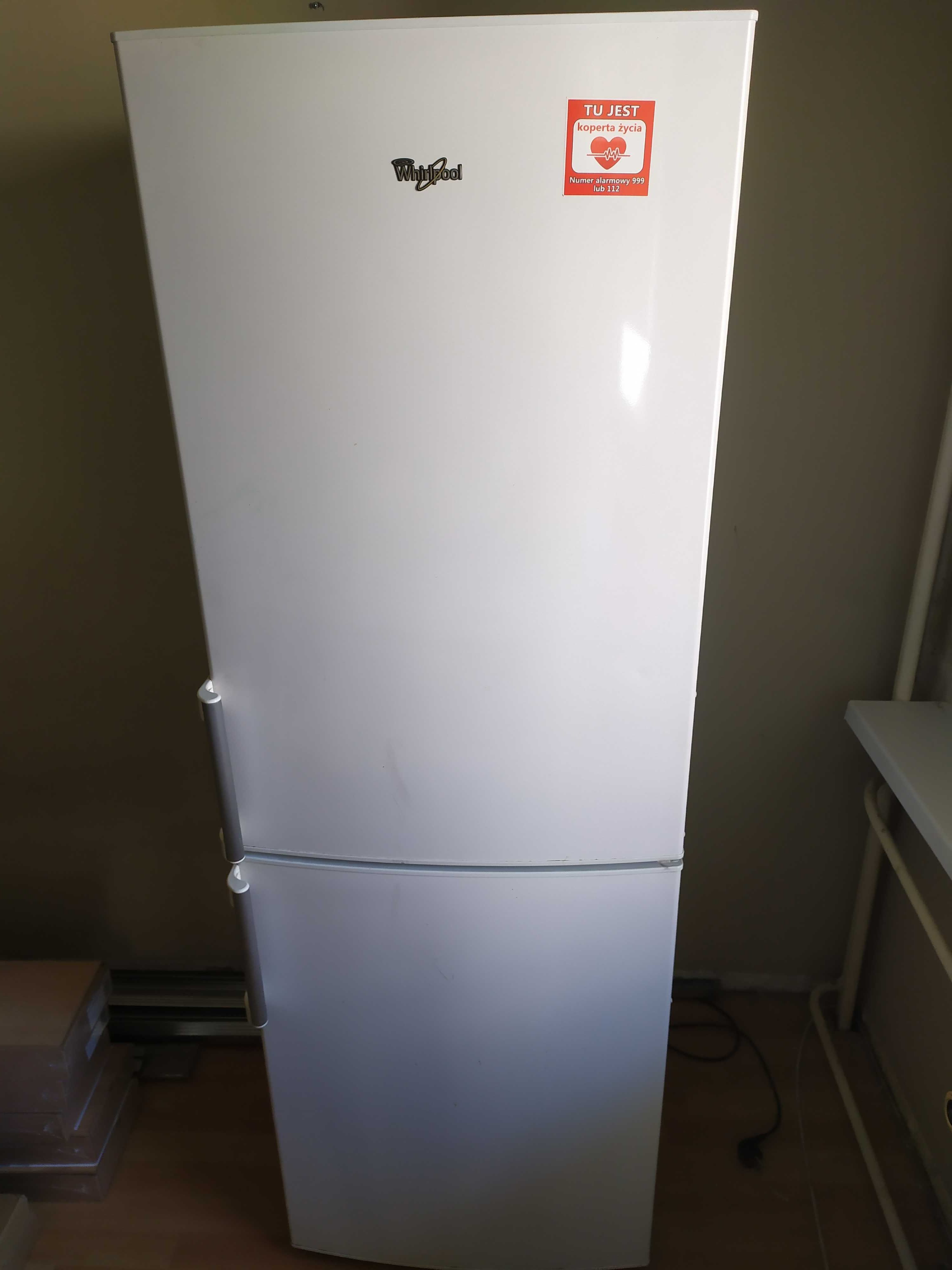 Lodówka Whirlpool  WBR3114 uszkodzona