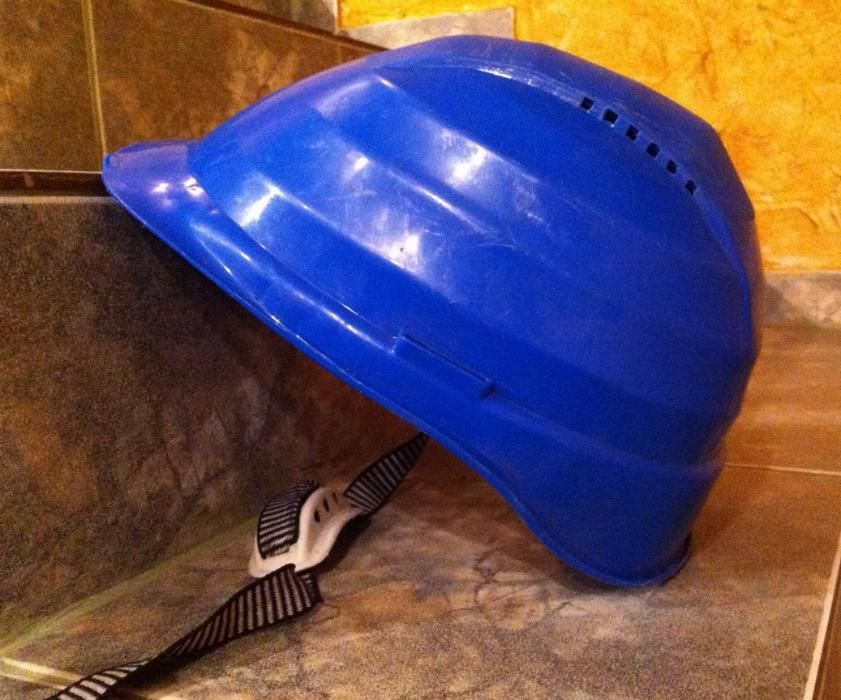 Kask ochronny+pasek pod brode