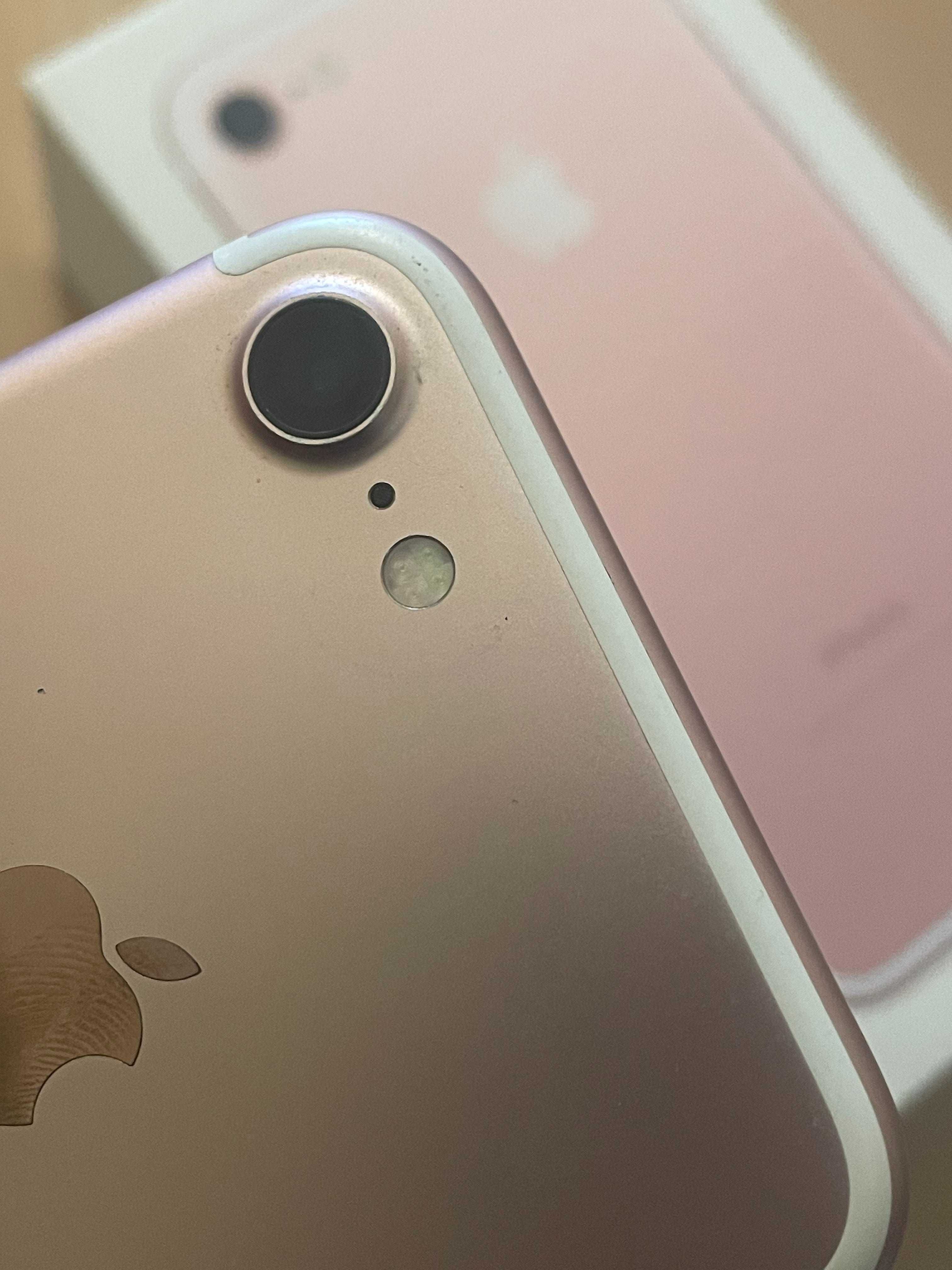 iPhone 7 - 128 GB (com acessórios)