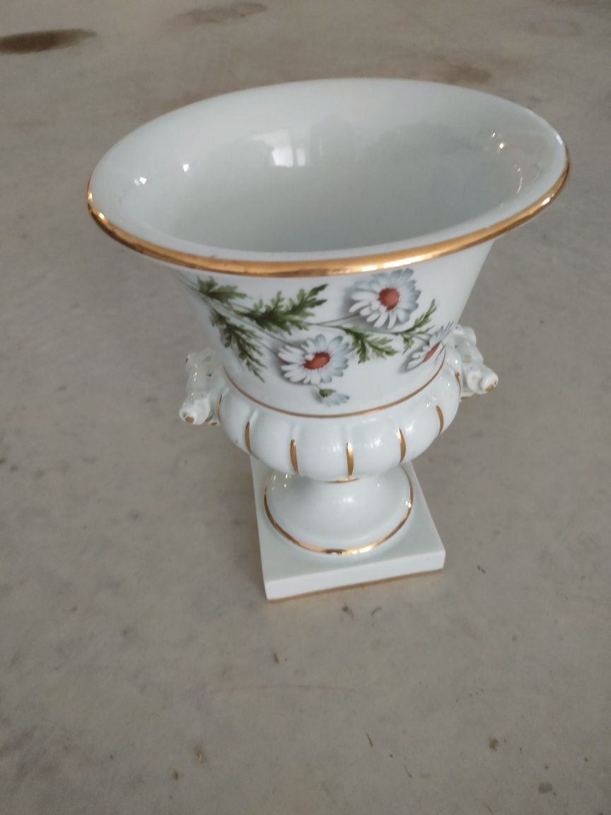 Vaso/jarra/pote para flores.