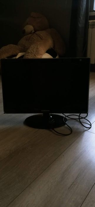 Sprzedam monitor SAMSUNG.