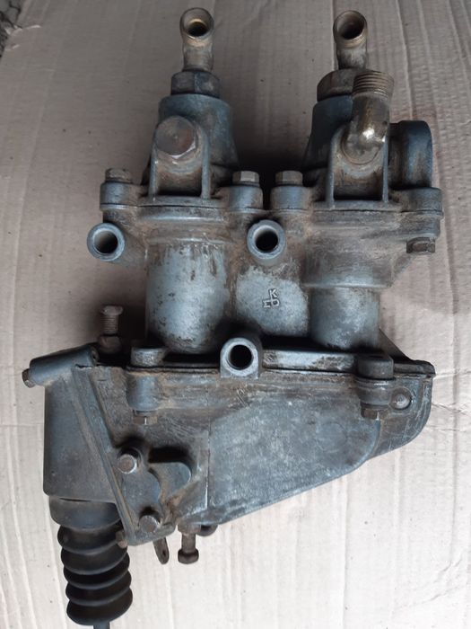 Кран главный тормозной 2-х секционный ЗИЛ-130. ОРИГИНАЛ. СССР