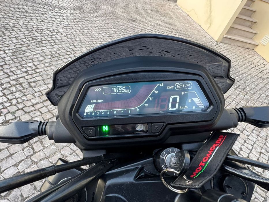 BAJAJ Dominar 400