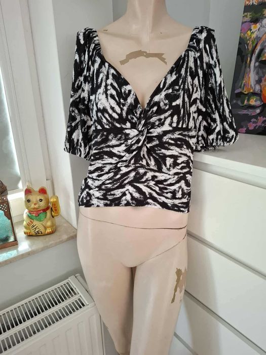 XL 42 czarna biała krótka bluzka crop top animal print zebra dekolt v